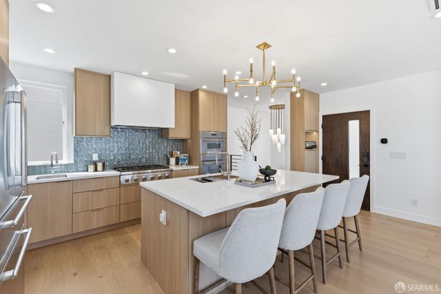 2479 31st Avenue, San Francisco, CA 94116