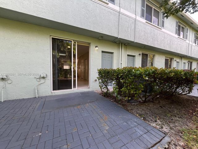 1932 Alamanda Way 1932, Riviera Beach, FL 33404