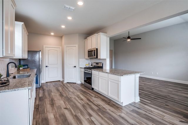 925 Emerson Drive, Anna, TX 75409