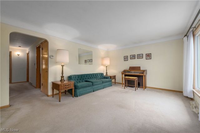 24321 Normandy Drive, Olmsted Falls, OH 44138