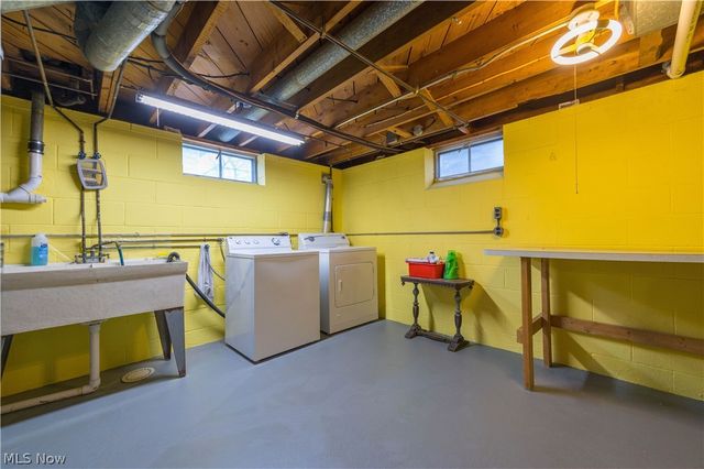 24321 Normandy Drive, Olmsted Falls, OH 44138