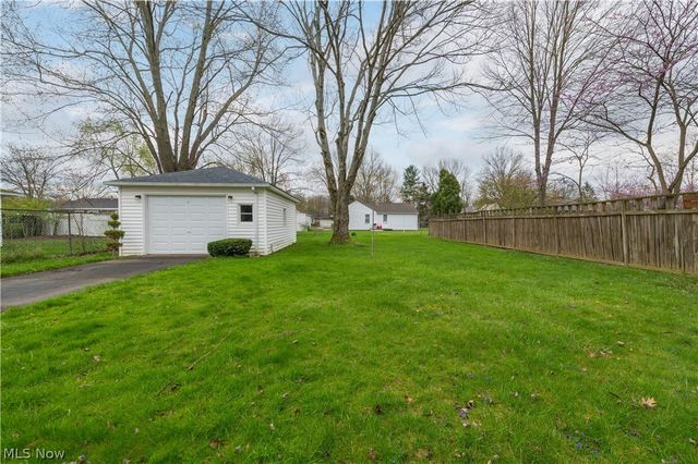 24321 Normandy Drive, Olmsted Falls, OH 44138