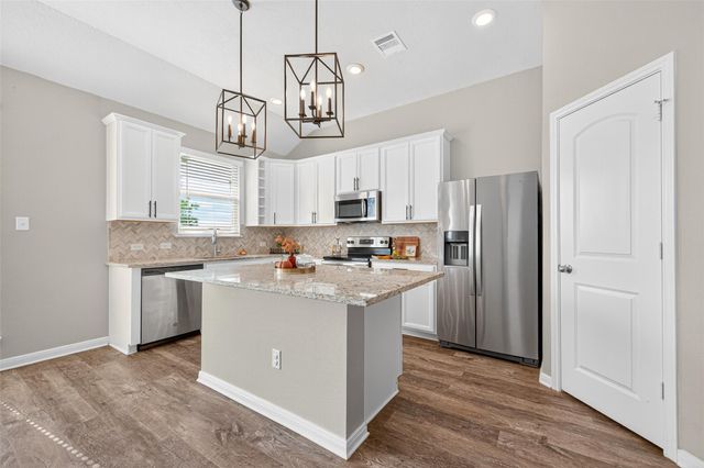 246 Brocks Lane, Montgomery, TX 77356