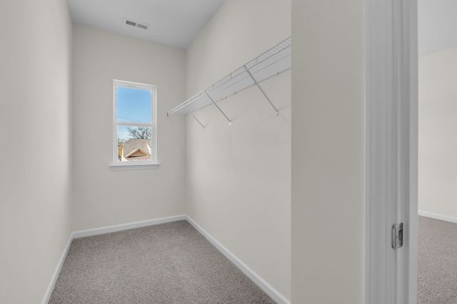 576 Nightengale Ridge Dr, Columbia, TN 38401