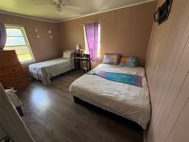 1307 S 1st Street, Corsicana, TX 75110