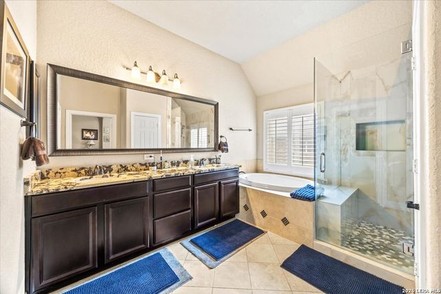 10515 Alcantara, Helotes, TX 78023