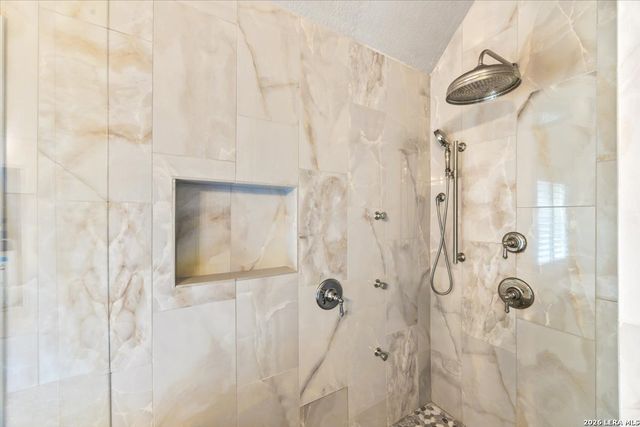10515 Alcantara, Helotes, TX 78023