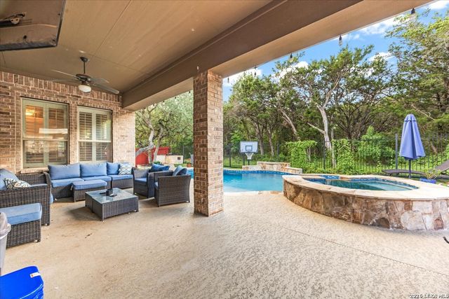 10515 Alcantara, Helotes, TX 78023