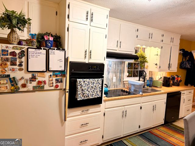 4320 Cary Drive, Snellville, GA 30039