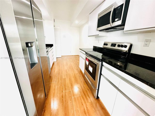 19707 Turnberry Way 5C, Aventura, FL 33180