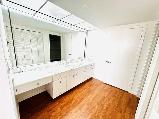 19707 Turnberry Way 5C, Aventura, FL 33180