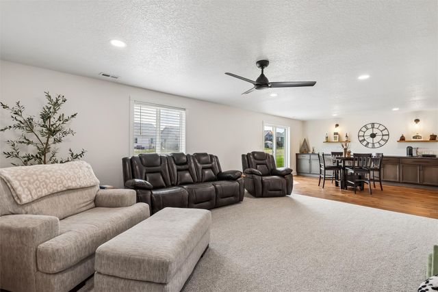 416 SE 14th Street, Grimes, IA 50111
