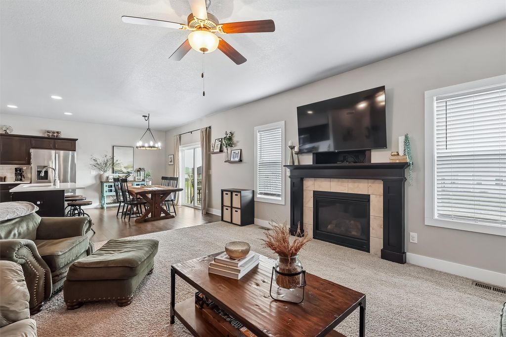 416 SE 14th Street, Grimes, IA 50111