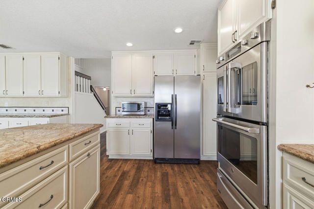 4024 Cliffrose Avenue, Moorpark, CA 93021