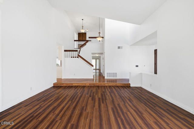 4024 Cliffrose Avenue, Moorpark, CA 93021