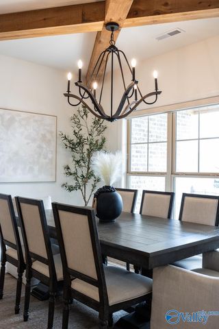 8 Thicket Grove Circle SW, Huntsville, AL 35803