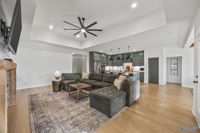 8 Thicket Grove Circle SW, Huntsville, AL 35803