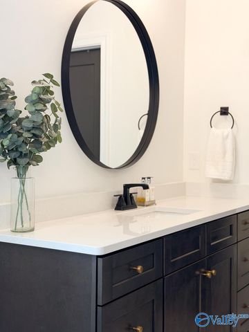 8 Thicket Grove Circle SW, Huntsville, AL 35803