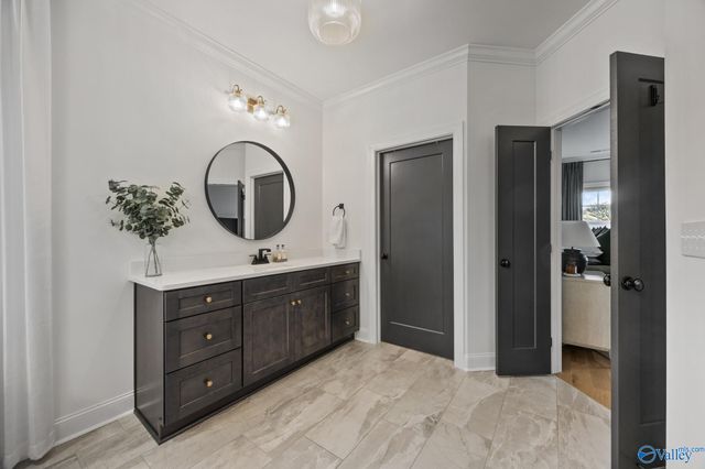 8 Thicket Grove Circle SW, Huntsville, AL 35803