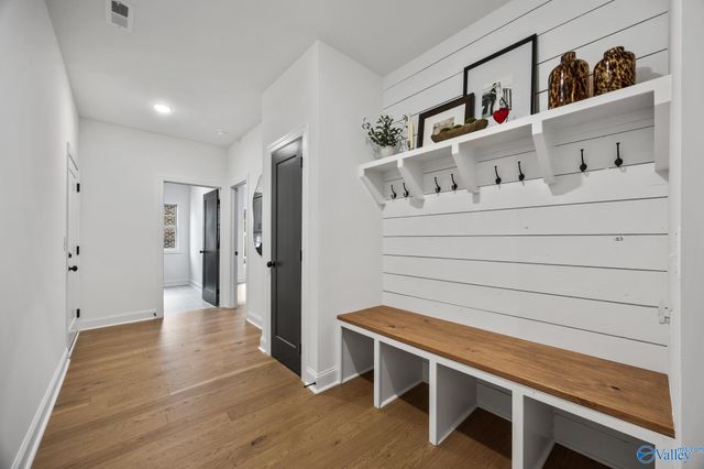 8 Thicket Grove Circle SW, Huntsville, AL 35803