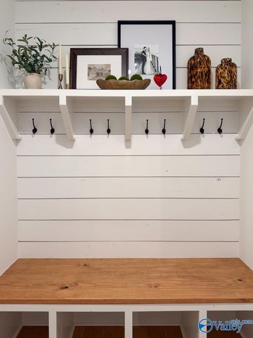 8 Thicket Grove Circle SW, Huntsville, AL 35803