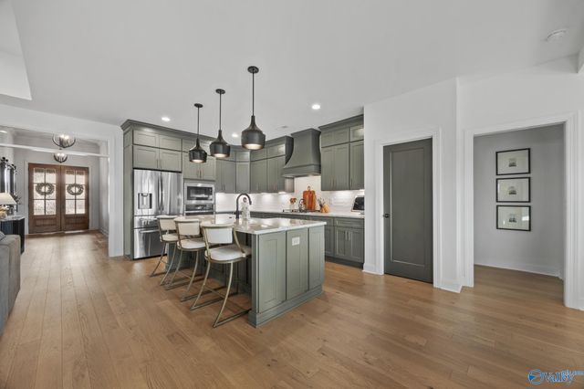 8 Thicket Grove Circle SW, Huntsville, AL 35803