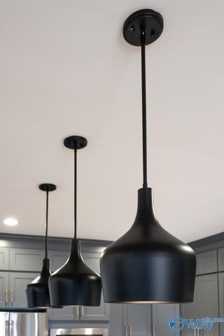 8 Thicket Grove Circle SW, Huntsville, AL 35803