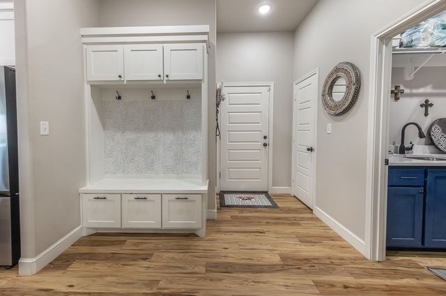 6510 County Rd 1100, Shallowater, TX 79363