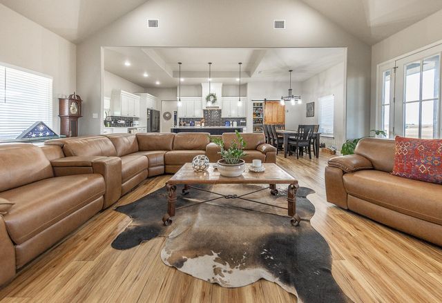 6510 County Rd 1100, Shallowater, TX 79363