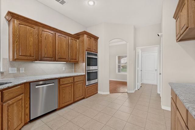 320 Brooks Drive, Nevada, TX 75173