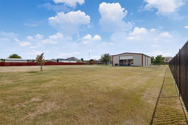320 Brooks Drive, Nevada, TX 75173