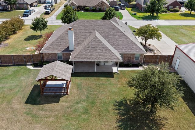 320 Brooks Drive, Nevada, TX 75173