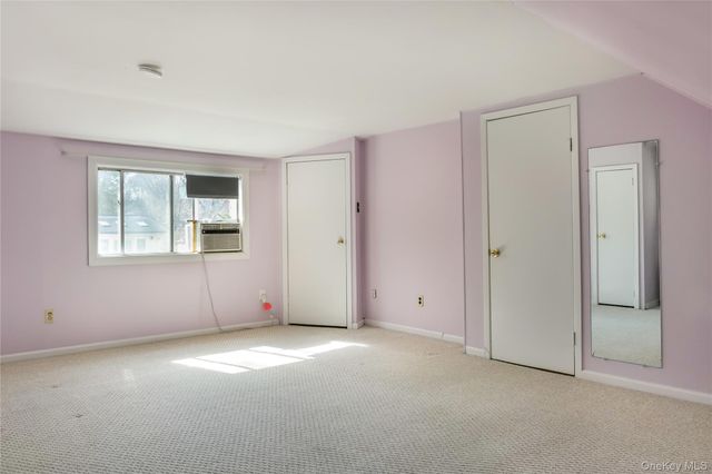 204 E 19th Street, Huntington Station, NY 11746