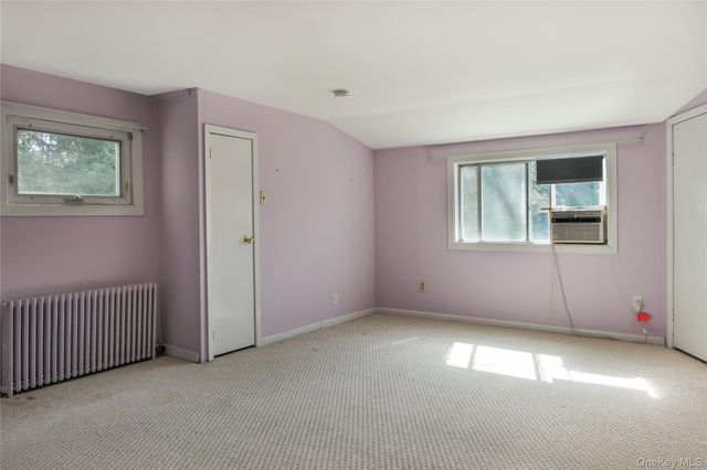 204 E 19th Street, Huntington Station, NY 11746