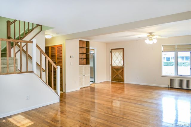 204 E 19th Street, Huntington Station, NY 11746