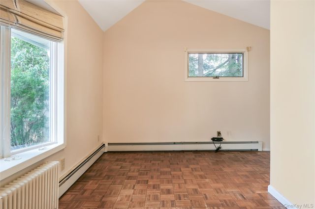 204 E 19th Street, Huntington Station, NY 11746