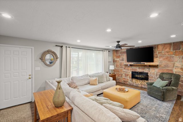 1727 N 2700 W, Clinton, UT 84015