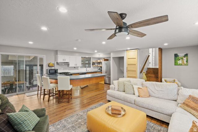 1727 N 2700 W, Clinton, UT 84015