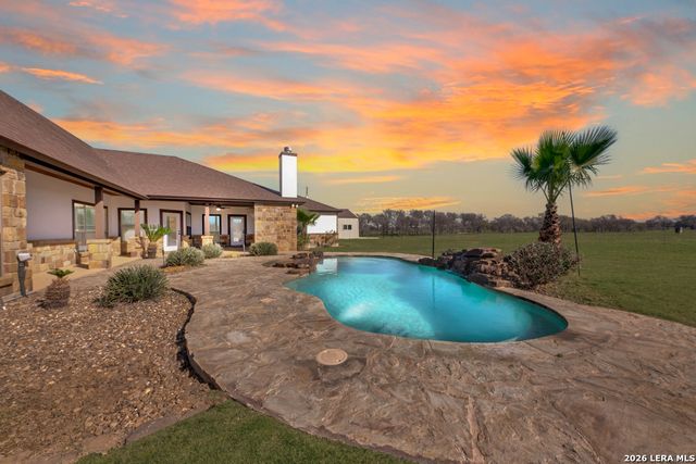 3255 Fm 539, La Vernia, TX 78121