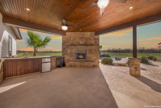 3255 Fm 539, La Vernia, TX 78121