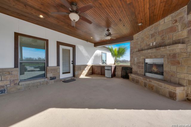 3255 Fm 539, La Vernia, TX 78121