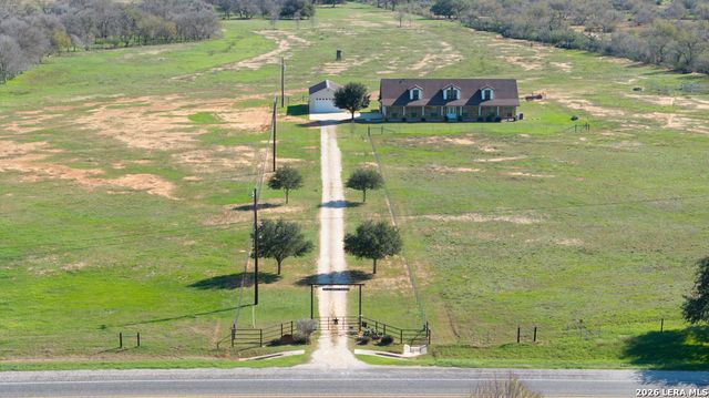 3255 Fm 539, La Vernia, TX 78121