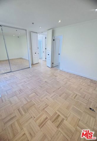 936 Chantilly Road, Los Angeles, CA 90077