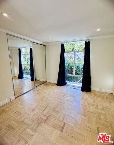 936 Chantilly Road, Los Angeles, CA 90077