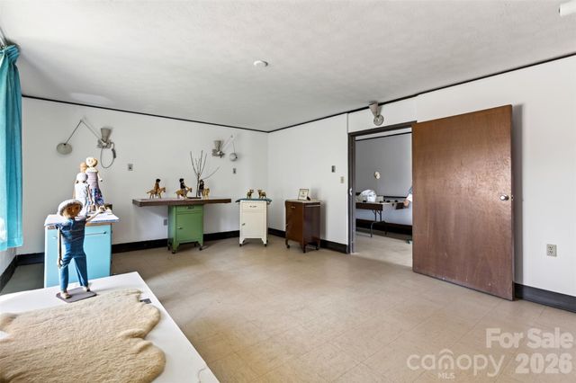 5 & 10 Gaines Avenue, Asheville, NC 28803