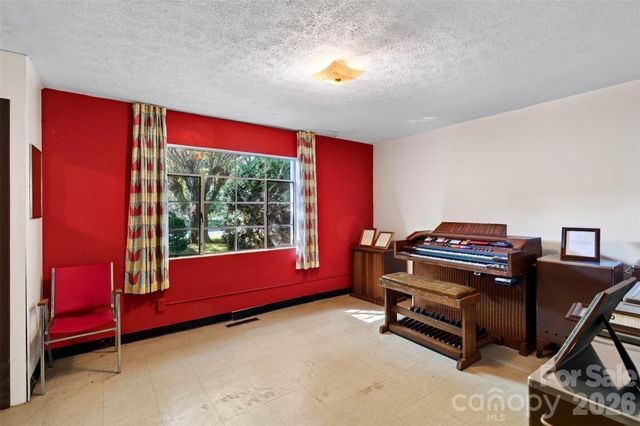 5 & 10 Gaines Avenue, Asheville, NC 28803