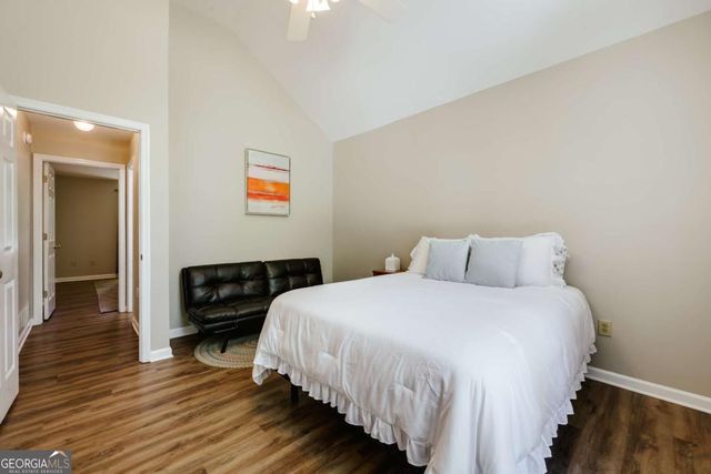 160 Meadow Creek Lane, Athens, GA 30605