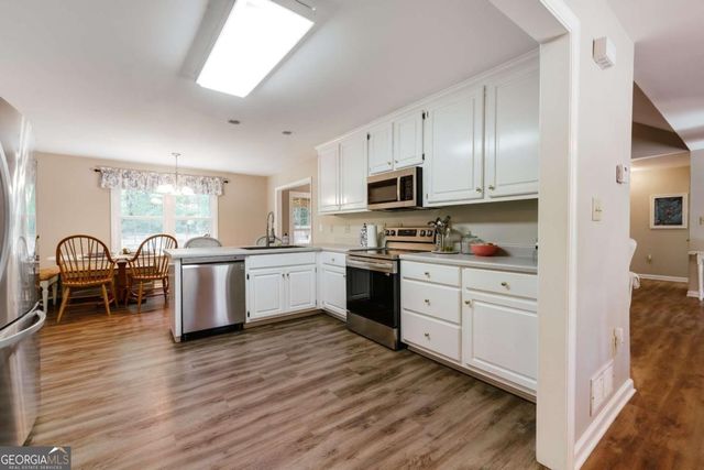 160 Meadow Creek Lane, Athens, GA 30605