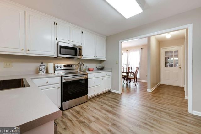 160 Meadow Creek Lane, Athens, GA 30605