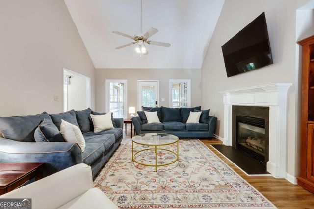 160 Meadow Creek Lane, Athens, GA 30605